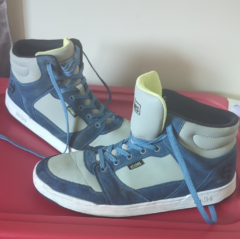 Etnies Blue and Gray High-Top Sneakers with Padded Collar Size 13